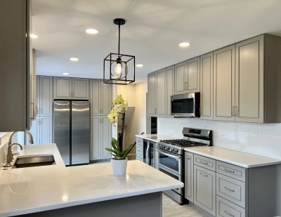 This expertly crafted kitchen remodel in Naperville, IL showcases high-end finishes, sleek cabinetry, and expert remodeling serv