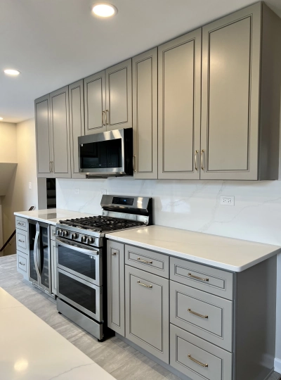 Top kitchen remodelers in Naperville designed this modern kitchen with smart storage solutions, elegant finishes, and expert spa