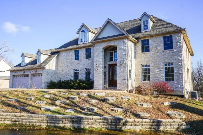 Roof Replacement Project for Residential Home in Downers Grove, IL