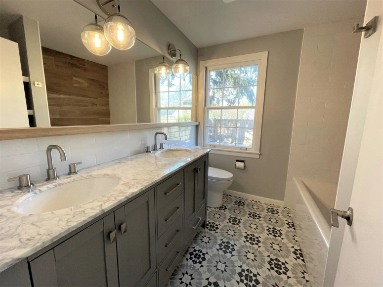 Transitional Bathroom - Plainfield